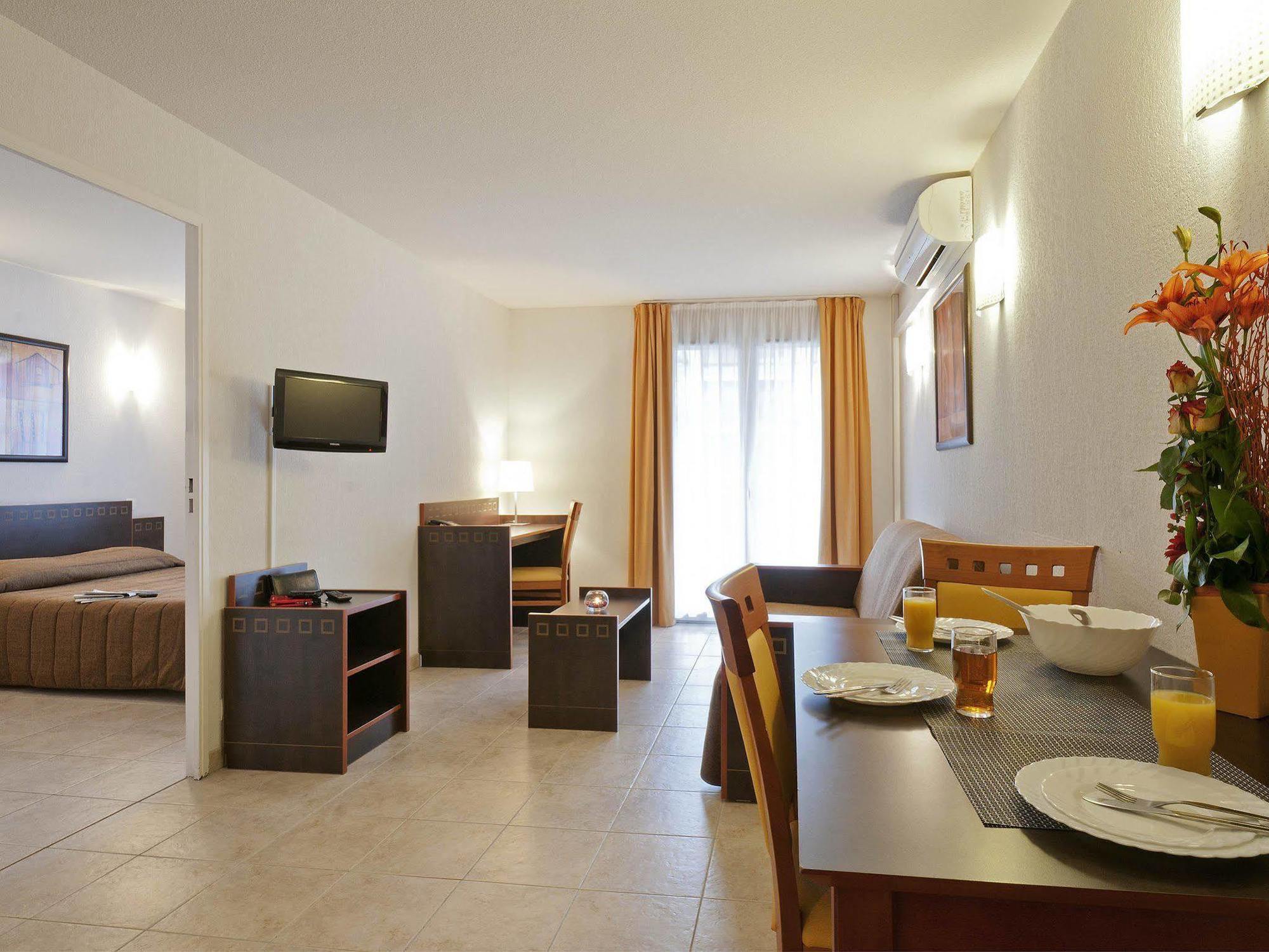 Adagio Access Garibaldi Appart hôtel Nice